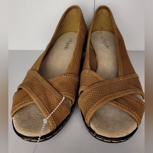 Softspots Womens Heels Brown Criss Cross toes sz 6.5M